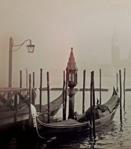 Gondola with fog