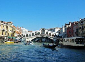 Passeggiata romantica sul Ponte di Rialto